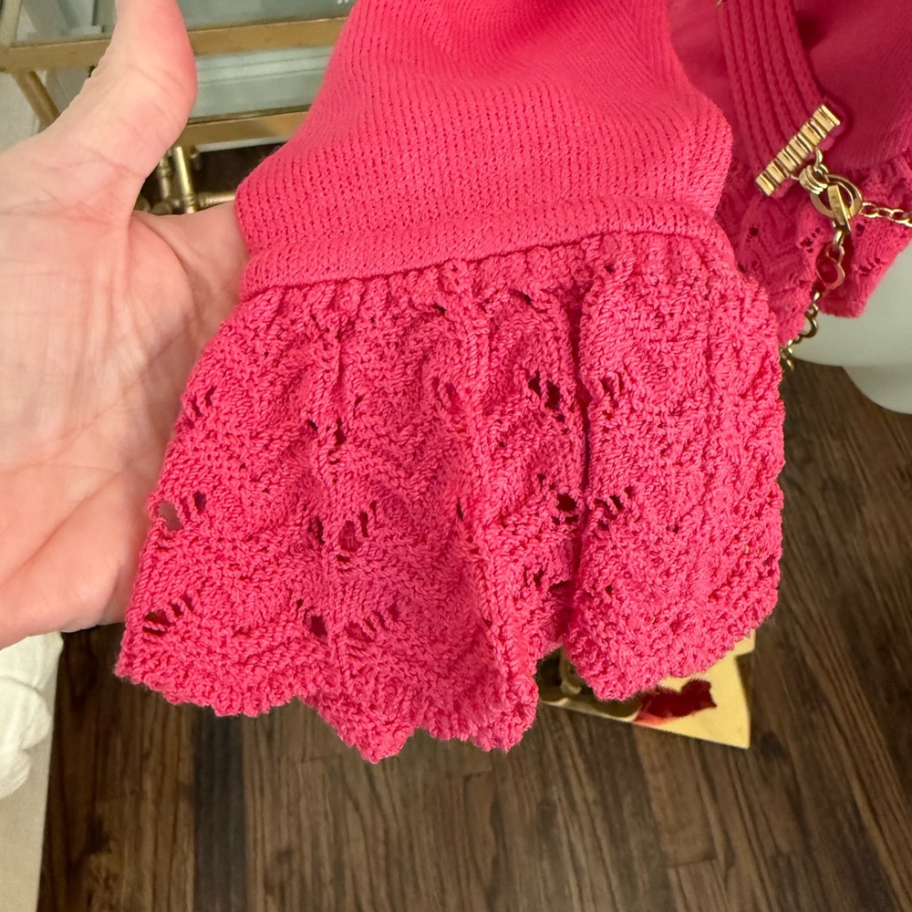 St. John Vintage Belted Sweater
GG19 - Picture 3 of 8